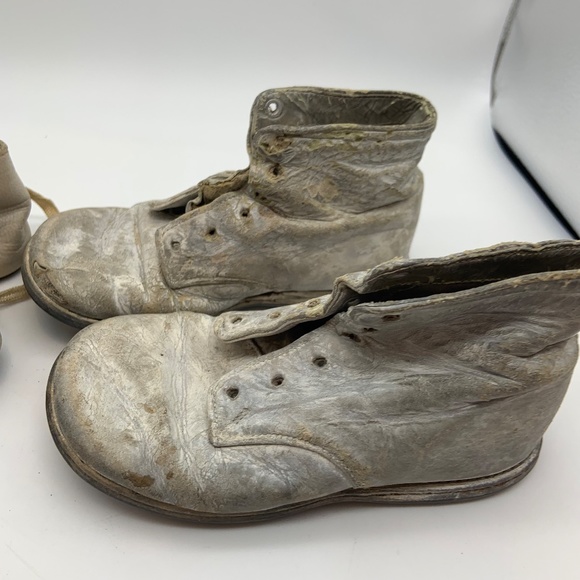 Vintage Baby/Toddler Shoes 2 Pairs From the 1950s - Picture 9 of 16